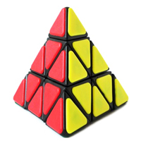 головоломка Piraminx чёрный с пластиковыми шильдами марки QJ